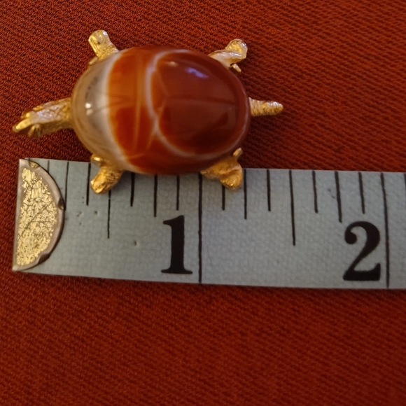 VINTAGE AGATE TURTLE BROOCH - Picture 4 of 8